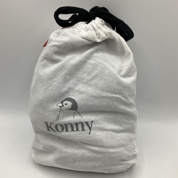 Size S: Konny Black Fabric Baby Carrier