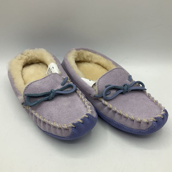 Size 2Y: LL Bean Lavender Moccsion Lined Slippers