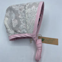 Size 0-3m: Handmade Hazel Locally Made Reversible Bonnet w/Sun Brim - Pink Rose