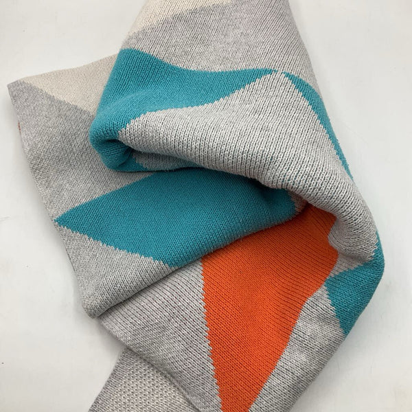 Stem Grey/Colorful Triangles Knit Blanket