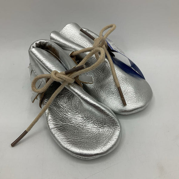 Size 12m: Silver Leather Soft Shoe Booties
