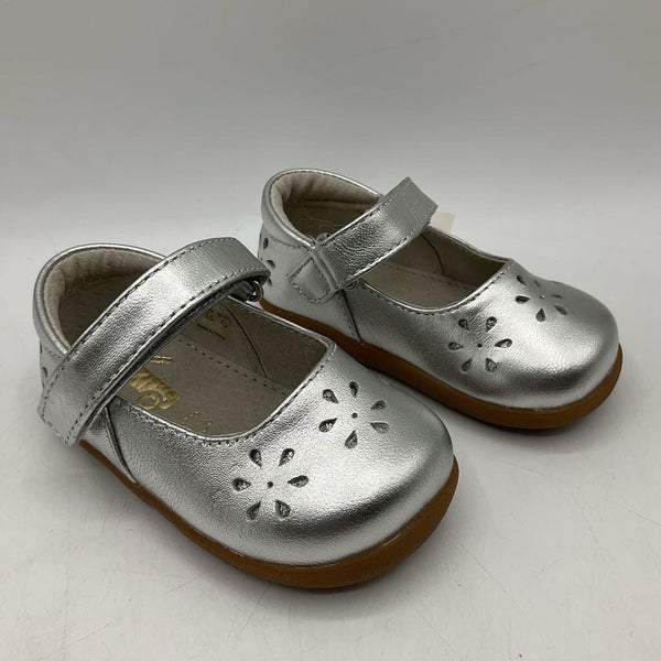 Size 4: See Kai Run Ginger II, SILVER Mary Jane Shoes NEW