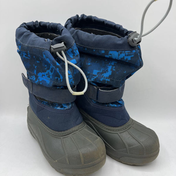 Size 1Y: Columbia Blue Pixel Camo Single Strap Toggle Insulated Snow Boots