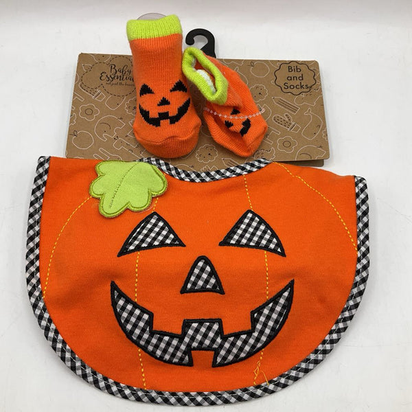 Size 0-6m: Baby Essentials Orange Jack-o-Lantern Socks & Bib Set NEW