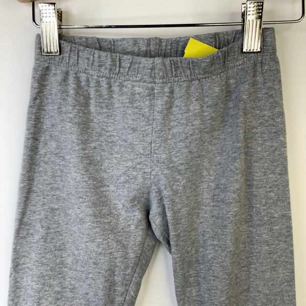 Size 6: Nike Grey Capri Leggings