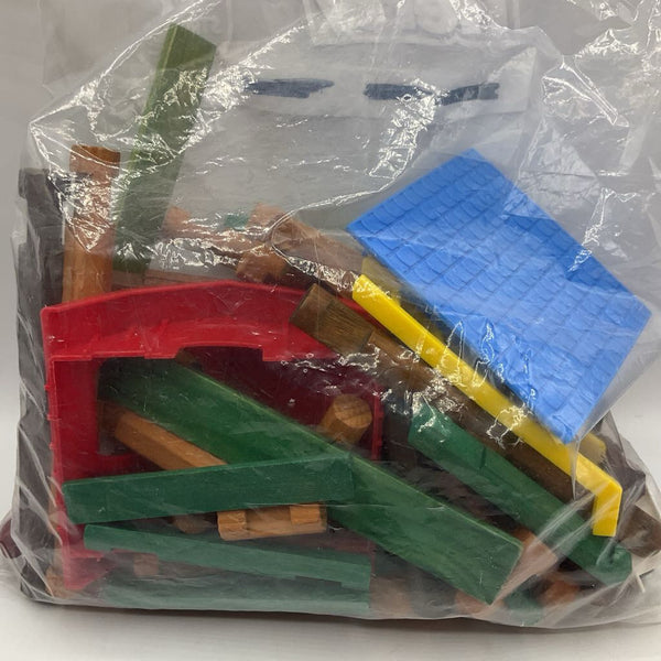 2 Gallon Bag Of Assorted Wooden Lincoln Logs