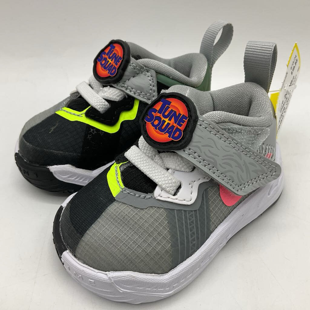 Size 2c: Nike Grey/Black Lebron 18 Space Jam Tune Squad Velcro Shoes ...