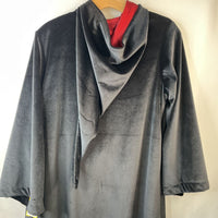 Size 10: Rubies Harry Potter Black Velvet Gryffindor Robe w/ Wand, Tie & Glasses