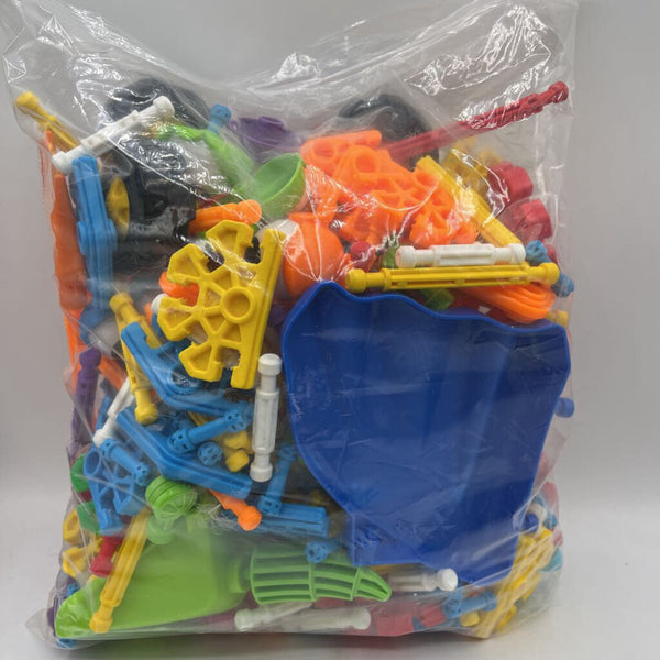 2 Gallon Bag Of Assorted Gear Building Pieces