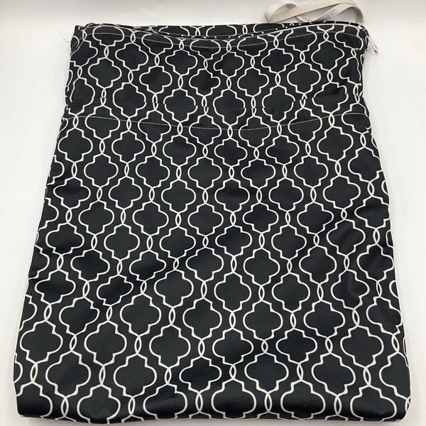 Grey/White Patterned Wet Bag