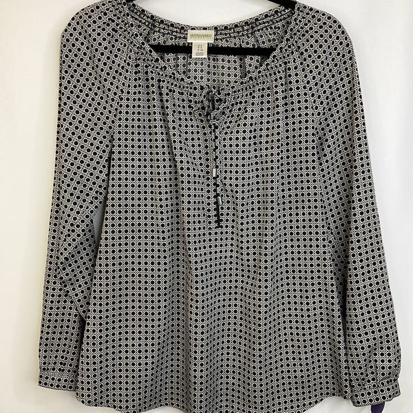 Size S: Motherhood Black & White Dot Pattern Long Sleeve T