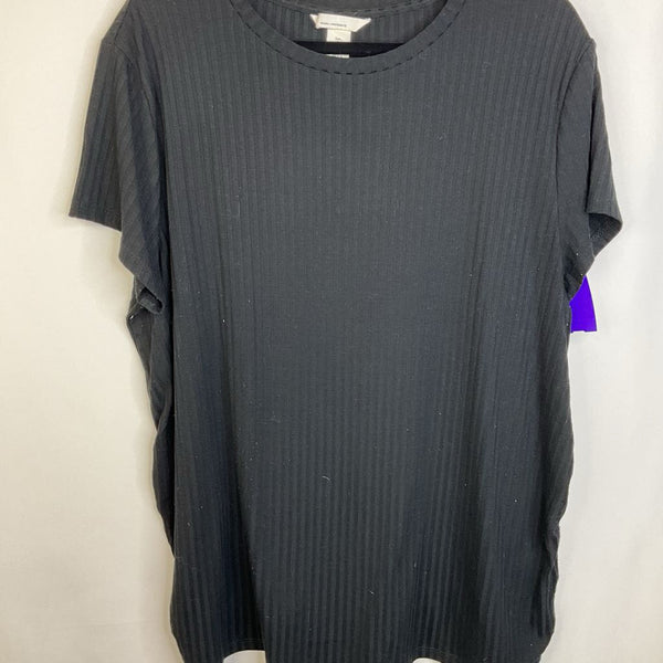 Size L: H&M Maternity Black T-Shirt