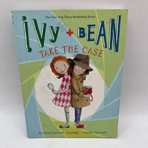 Ivy + Bean: Takes the Case (paperback)