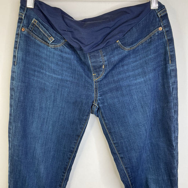 Size M: Levi Blue Jeans