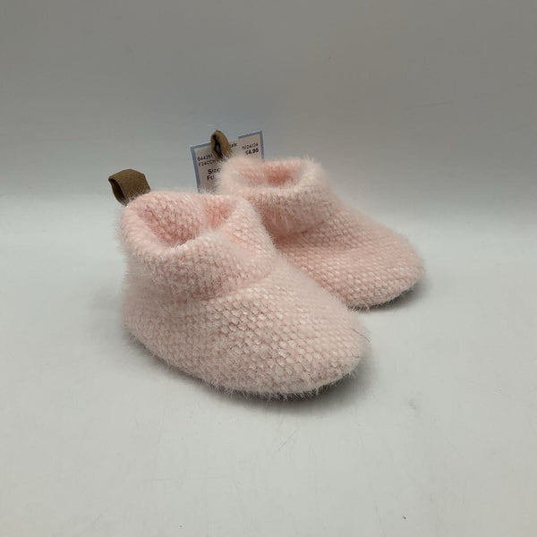 Size 3-6m: Pink Fuzzy Soft Sole Booties