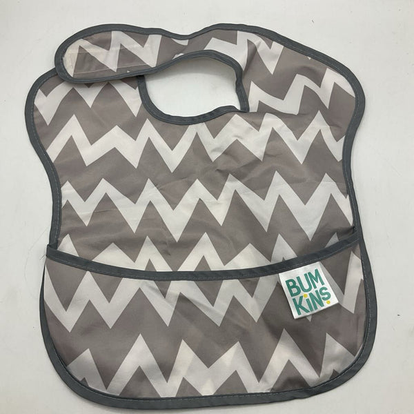 Size OS: Bumkins Grey & White Chevron Bib