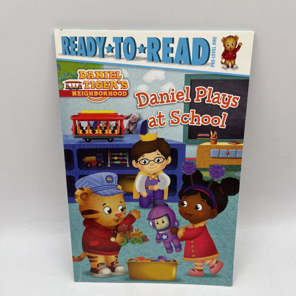 Daniel Plays at School (paperback)