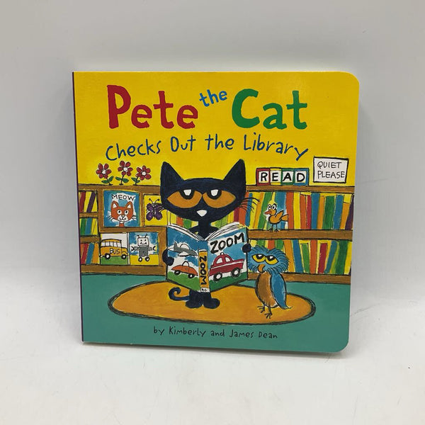 Pete the Cat Checks Out the Library (boardbook)