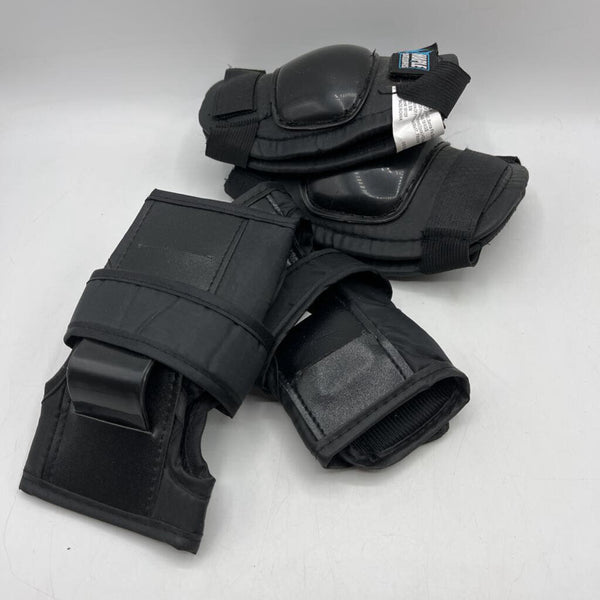 Size OS: Haple Black Elbow/Knee/Wrist Pads & Braces