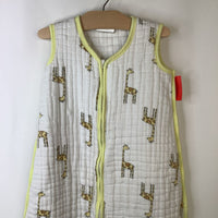 Size 6-12m: Aden + Anais White/Yellow Giraffe Sleepsack