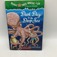 Magic Tree House: Dark Day In The Deep Sea(paperback)