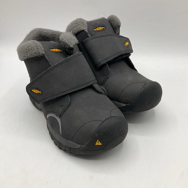 Size 9: Keen Grey Fleece Lined Insulated Waterproof Winter Boots