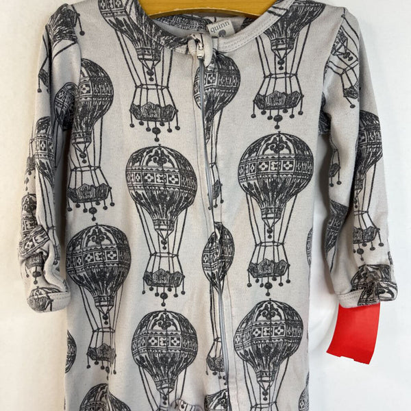 Size 6-9m: Kate Quinn Organics Grey Black Festive Hot Air Balloons Footed Long Sleeve 1pc PJs