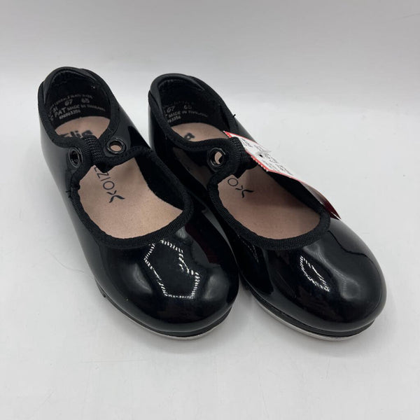 Size 7: Capezio Black Tap Shoes