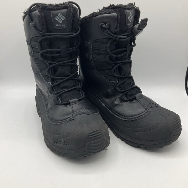 Size 3Y: Columbia Black Toggle Strap Snow Boots