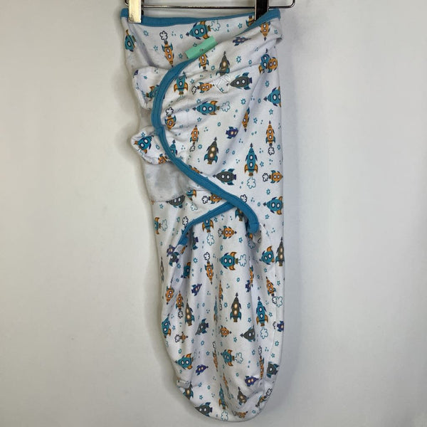 Size L: SwaddleMe White/Blue Rockets Swaddle Sleepsack