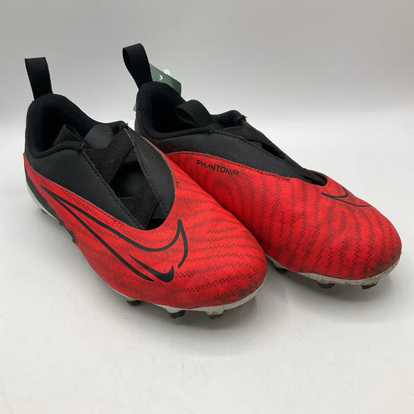 Size 2Y: Nike Red/Black Lace-Up Soccer Cleats