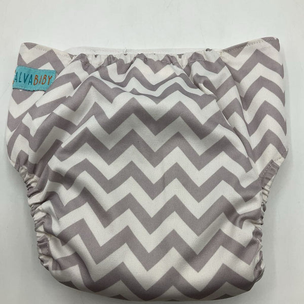 Size OS: Alva Baby Grey/White Zig-Zag Stripes Adjustable Snap Diaper Cover