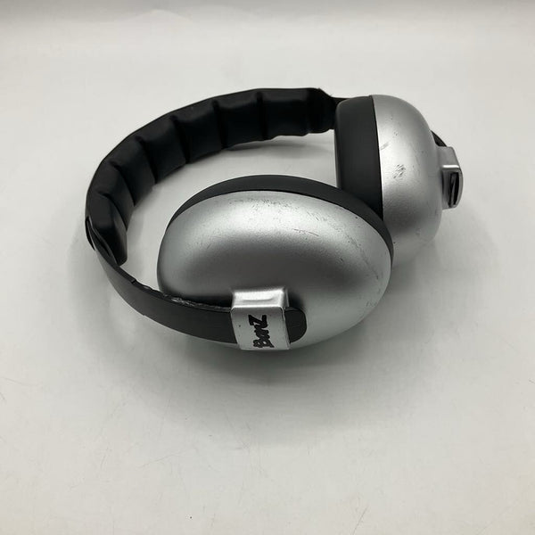 Banz Light Grey Noise Cancelling Headphones