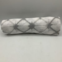 White/Grey Rhombus Patterned Swaddle Blanket
