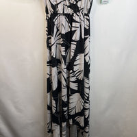 Size XL: West Kei Blac/White Leaves Patterned Short Sleeve Dress