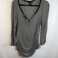 Size XS: White House Black/White Striped Long Sleeve Shirt