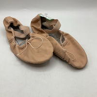 Size 2.5Y: Bloch Pink Ballet Slippers