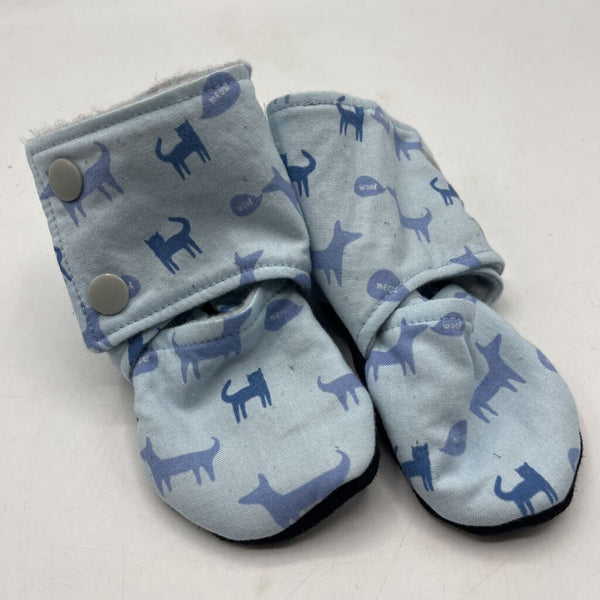 Size 9-12m: Beaneroobaby Blue Cats & Dogs Print Soft Leather Sole Booties-NEW