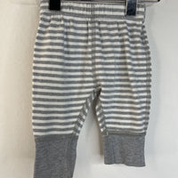 Size 0-3m (50): Hanna Andersson White/Grey Striped Leggings