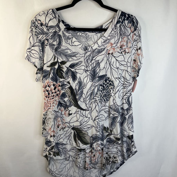 Size M: Latched Mama White Colorful Floral T-Shirt