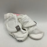 Size 3m: Goumi White/Black Leaves Soft Soled Booties