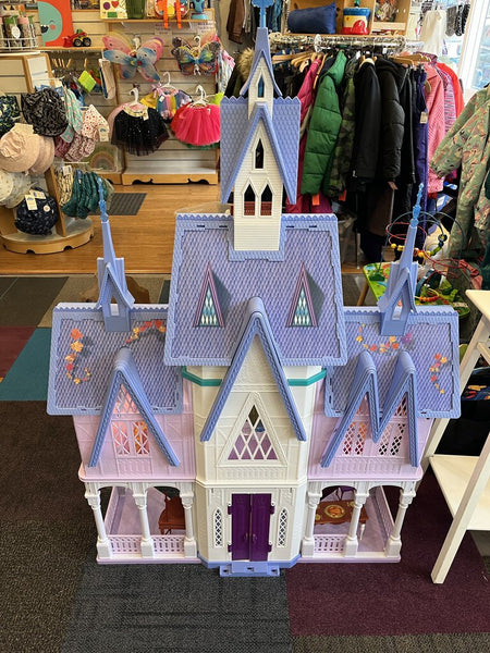 Frozen 2: Ultimate Arendelle Castle Play Set by Hasbro(retails $230)