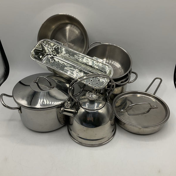 Assorted Melissa & Doug/Ikea Stainless Steel Pots & Pans