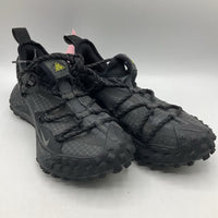 Size 5Y: Nike Black Lace-Up Sneakers