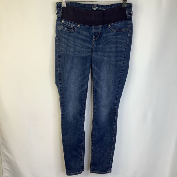 Size M: Levi's Blue Jeans