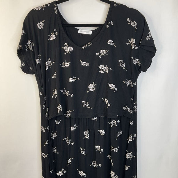 Size L: Small Show Black/White Flowers Short Sleeve Nursing Dress
