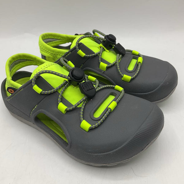Size 10: Bogs Grey/Green Toggle Strap Water Sandals