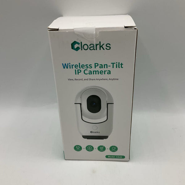 Cloarks Wireless Pan-Tilt IP Camera