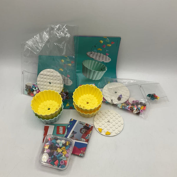 Assorted Lego Dots Cupcakes W/Instruction Book