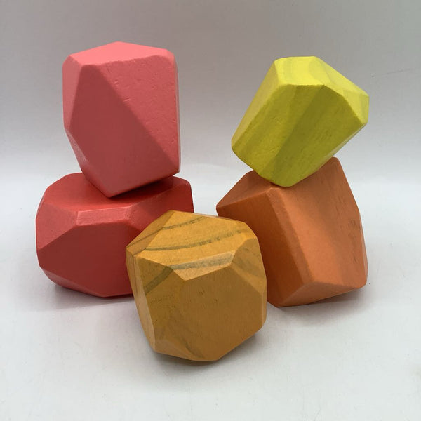 Lovevery Solid Wood 5pc Stacking Blocks